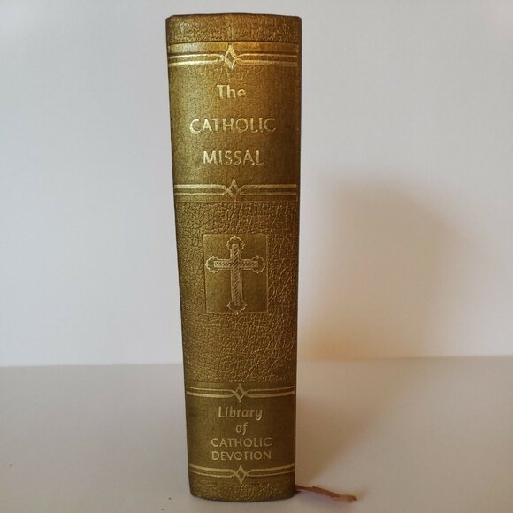 The Catholic Missal Mid Century Gold Hardcover Holy Liturgy Devotion Prayers 60s - Picture 4 of 12